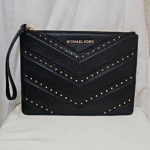 Michael Kors ELLIS XL ZIP Black Wristlet Clutch